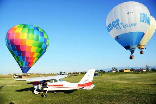 volo di tre mongolfiere in partenza dall'Aviosuperficie Sibarifly